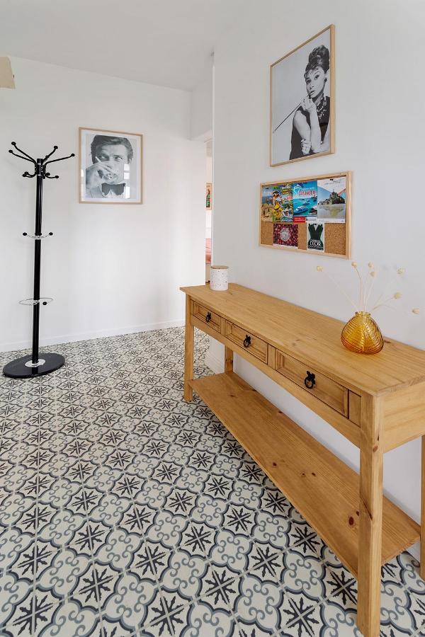 Loft British Au Pied Du Mont ! Leilighet Pontorson Eksteriør bilde