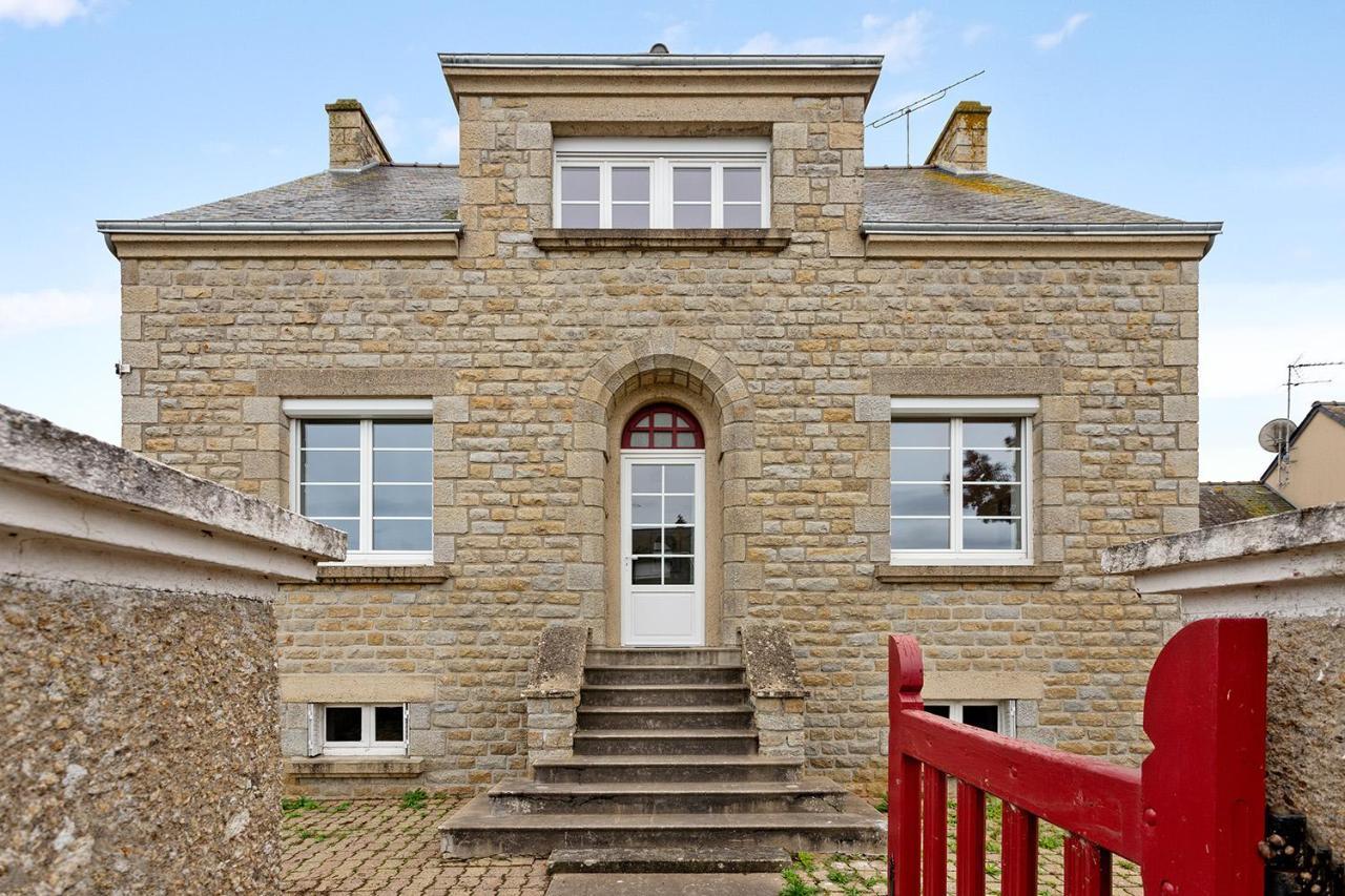 Loft British Au Pied Du Mont ! Leilighet Pontorson Eksteriør bilde